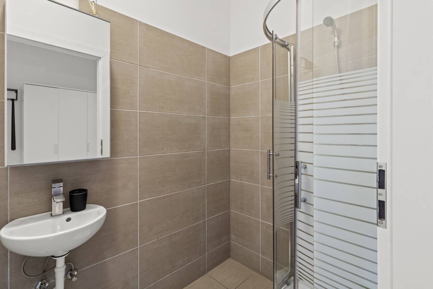 Charming 27.7 m² Apartment in 1140 Vienna