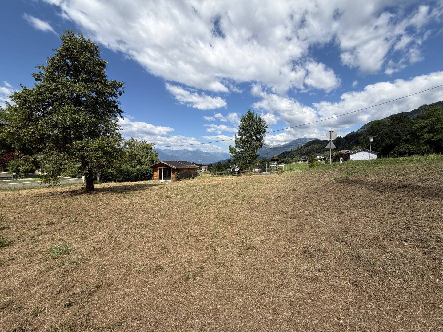 LIVING WITH A PANORAMIC VIEW. LIVING WITH QUALITY!