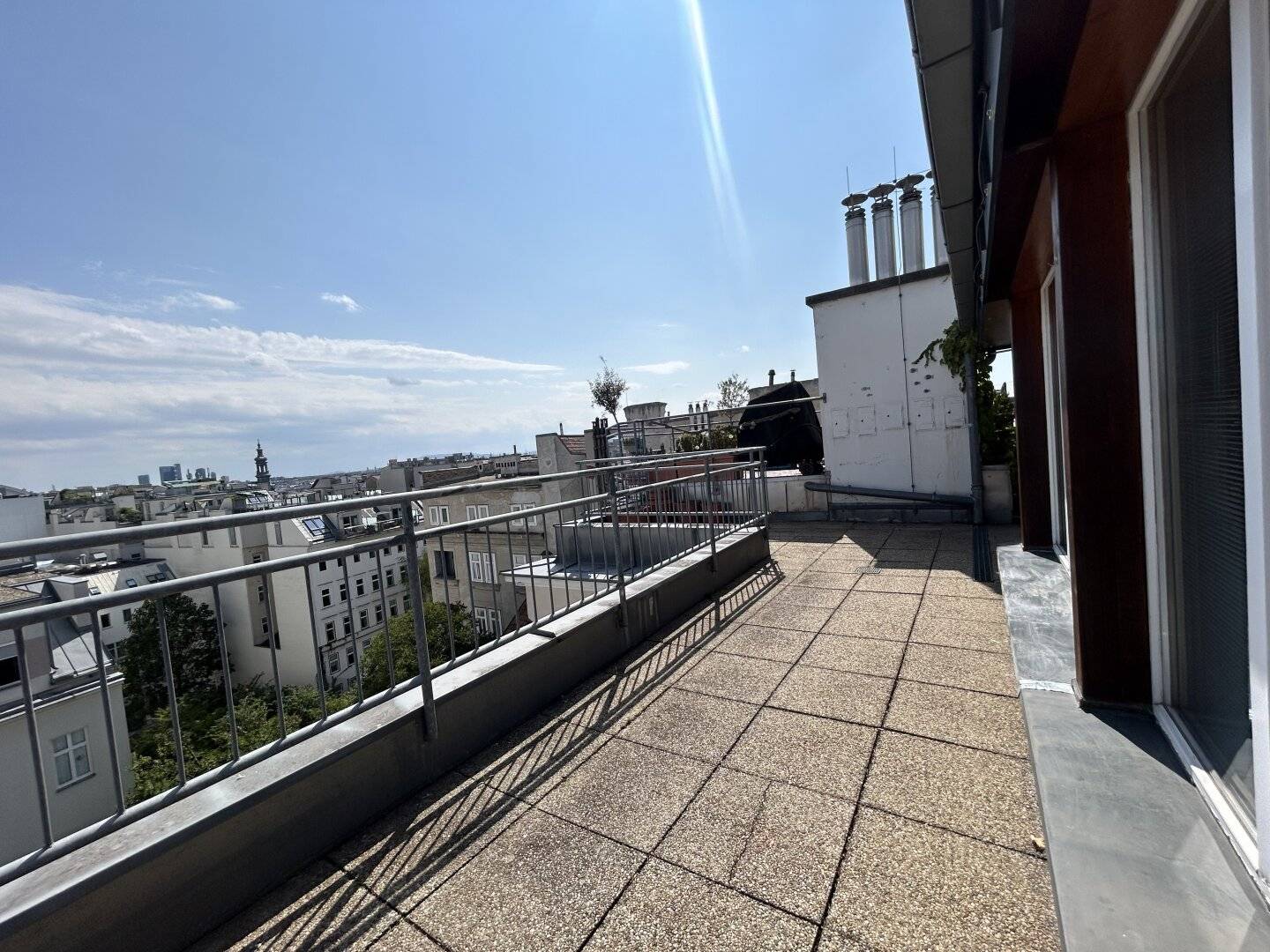 1070 - near Neubaugasse! 4-room attic maisonette with gallery, terrace and great view in Art Nouveau building!