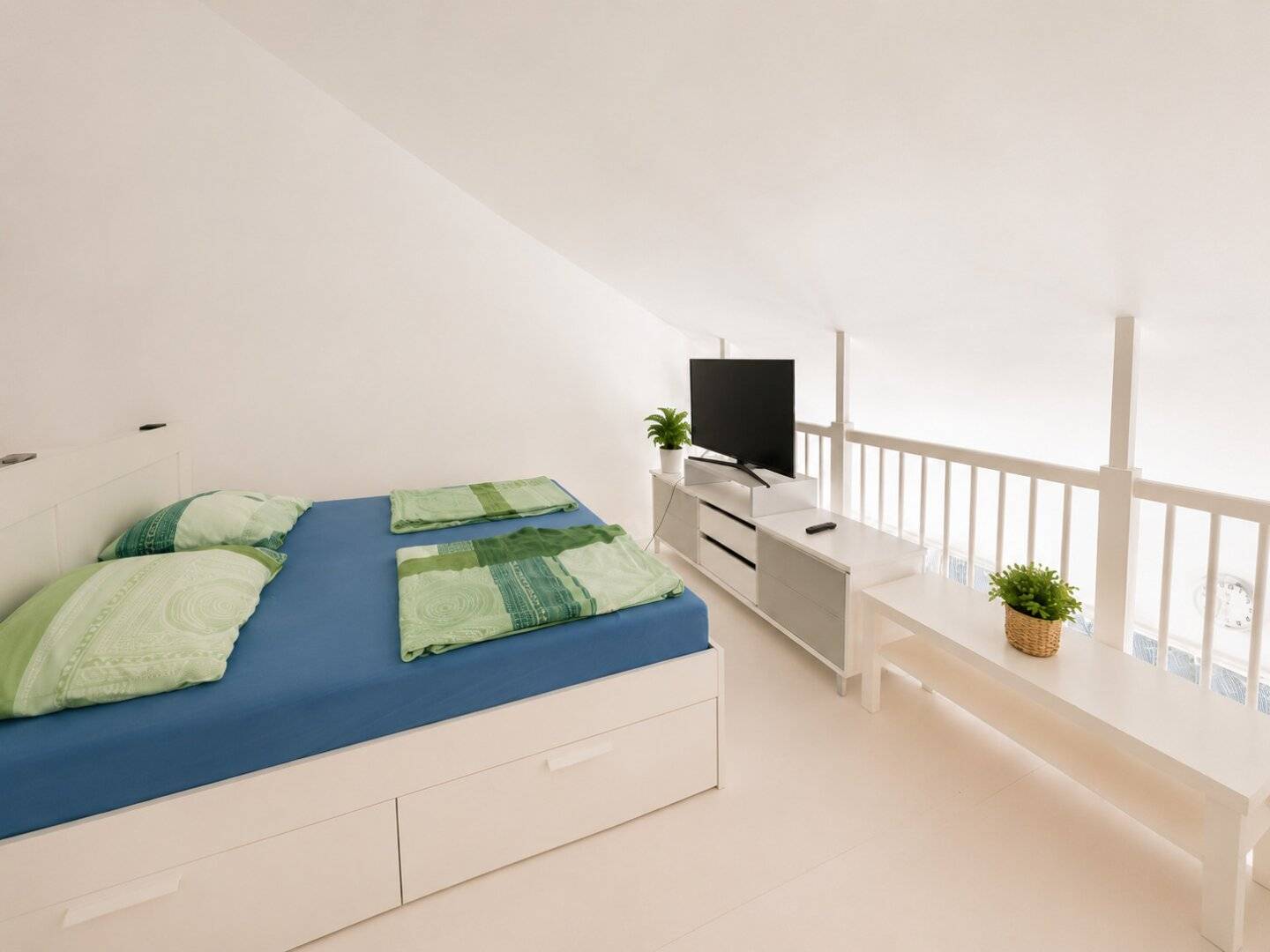 Graz – St. Leonhard: Charmante Galeriewohnung mit Wohlfühlcharakter – modernes Wohnen in Toplage – sichere Kapitalanlage oder Ihr zukünftiges Zuhause
