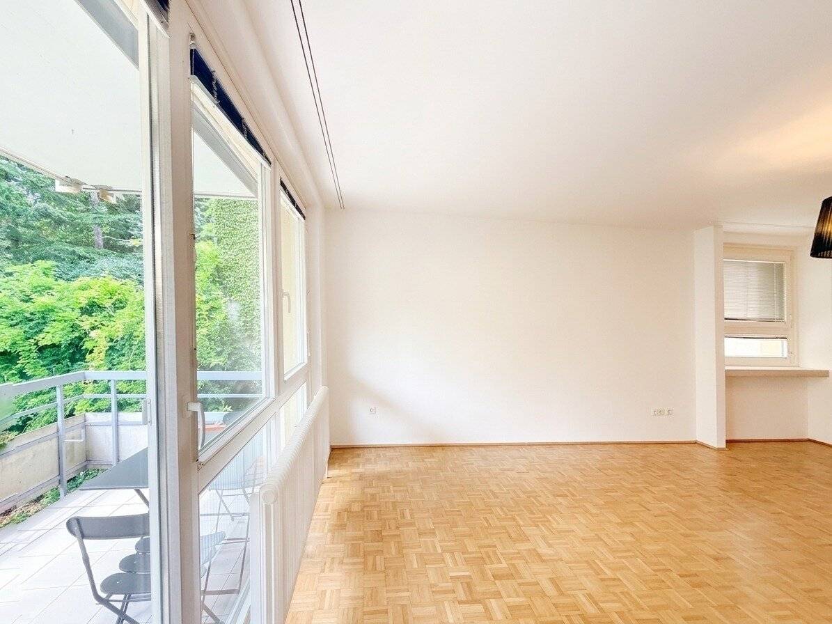 3-room apartment with balcony in prime location at Pötzleinsdorfer Schlosspark – freshly renovated, without elevator