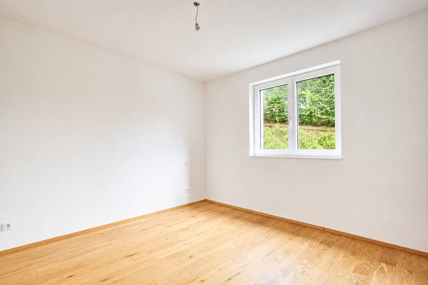Provisionsfrei! 2-Zimmer Gartenwohnung in den Seevillen an der Esplanade Altmünster