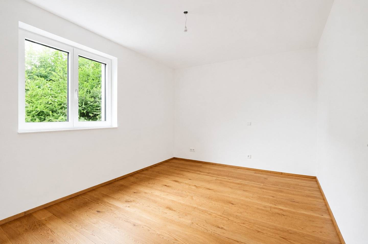 Provisionsfrei! 3-Zimmer Gartenwohnung im 1. OG in den Seevillen an der Esplanade Altmünster