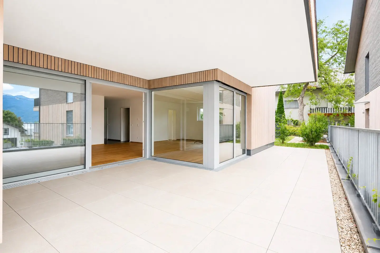 Provisionsfrei! 3-Zimmer Gartenwohnung im 1. OG in den Seevillen an der Esplanade Altmünster