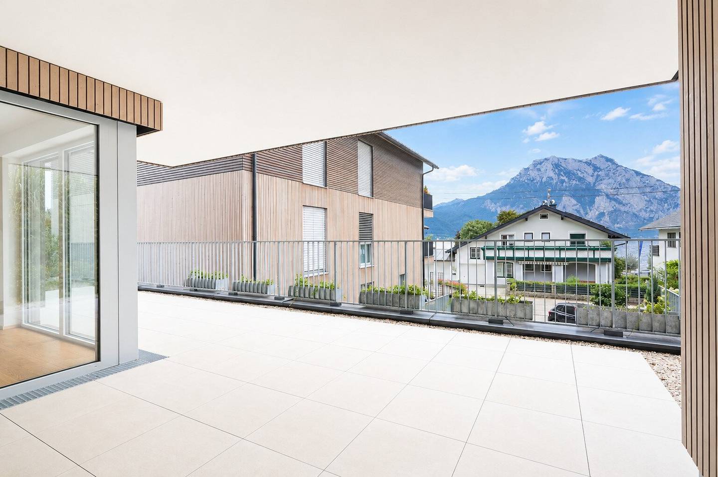 Provisionsfrei! 3-Zimmer Gartenwohnung im 1. OG in den Seevillen an der Esplanade Altmünster