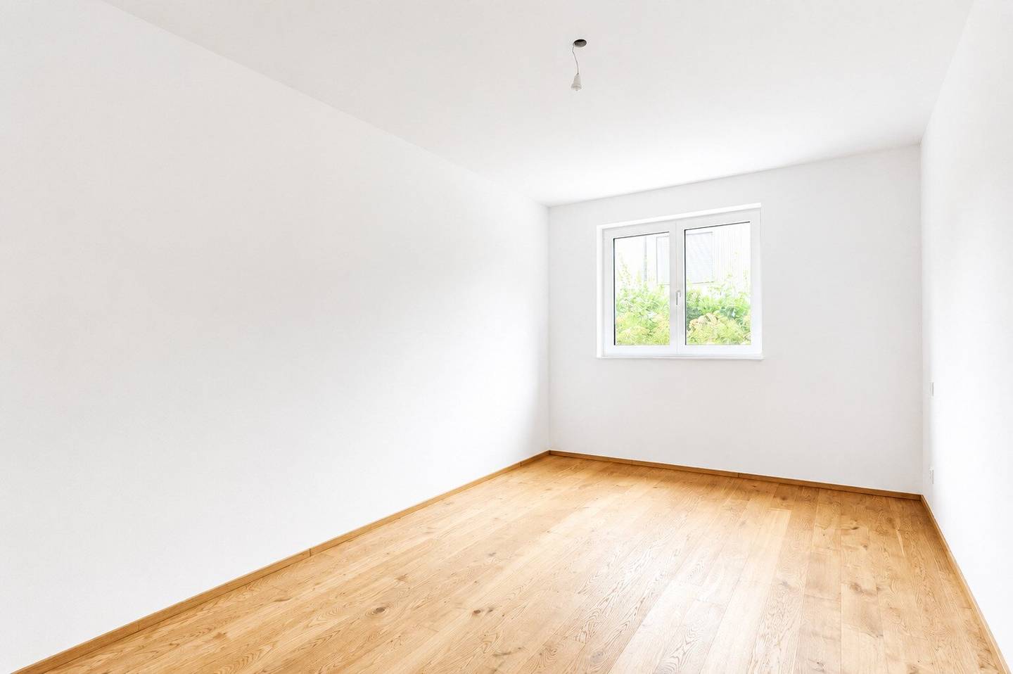 Provisionsfrei! 3-Zimmer Gartenwohnung im 1. OG in den Seevillen an der Esplanade Altmünster