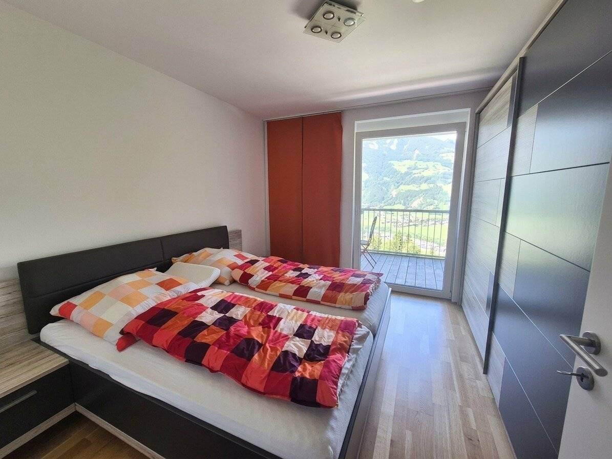 Modern 3-room apartment with large panoramic balcony &amp; garage in immediate proximity to the ski slope