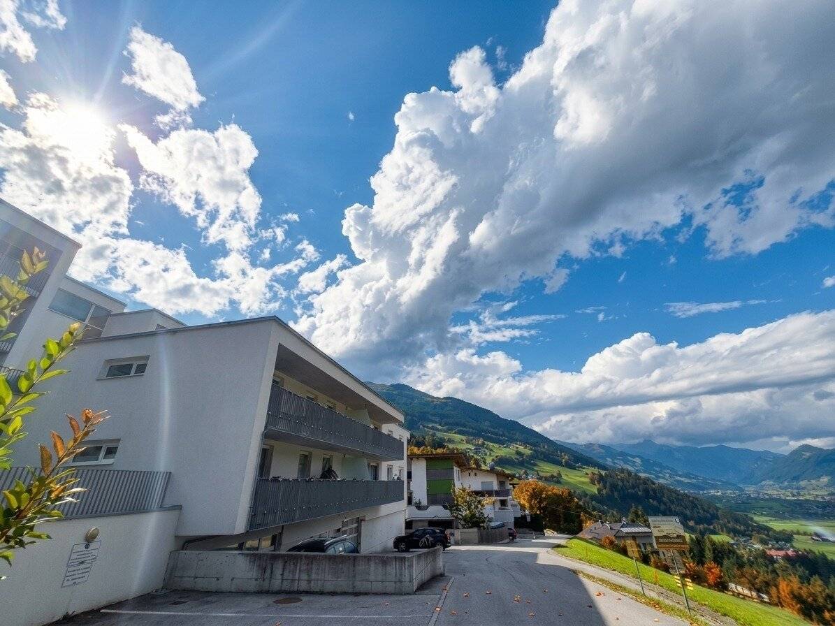 Moderne 3-Zi-Wohnung mit großem Aussichtsbalkon &amp; Garage in unmittelbarer nähe zur  Skipiste