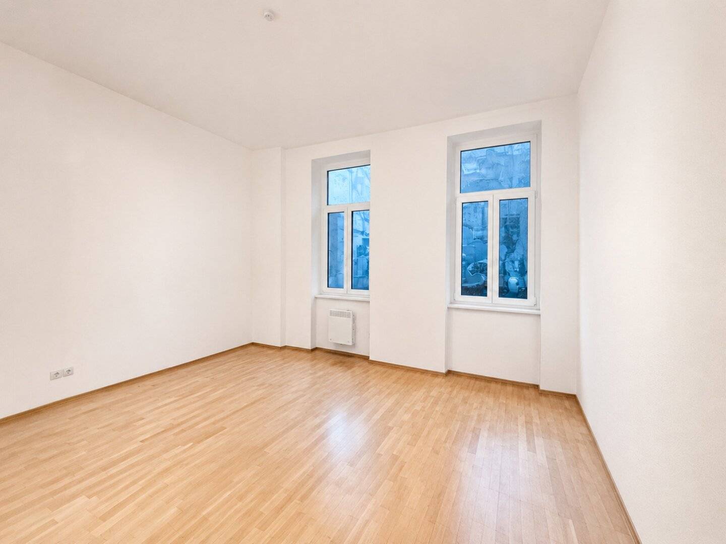 ANLEGERHIT - 1 Zimmer - ca. 30m² WFL - 1. Liftstock - absolute Hofruhelage - zentral - tolle öffentliche Anbindung