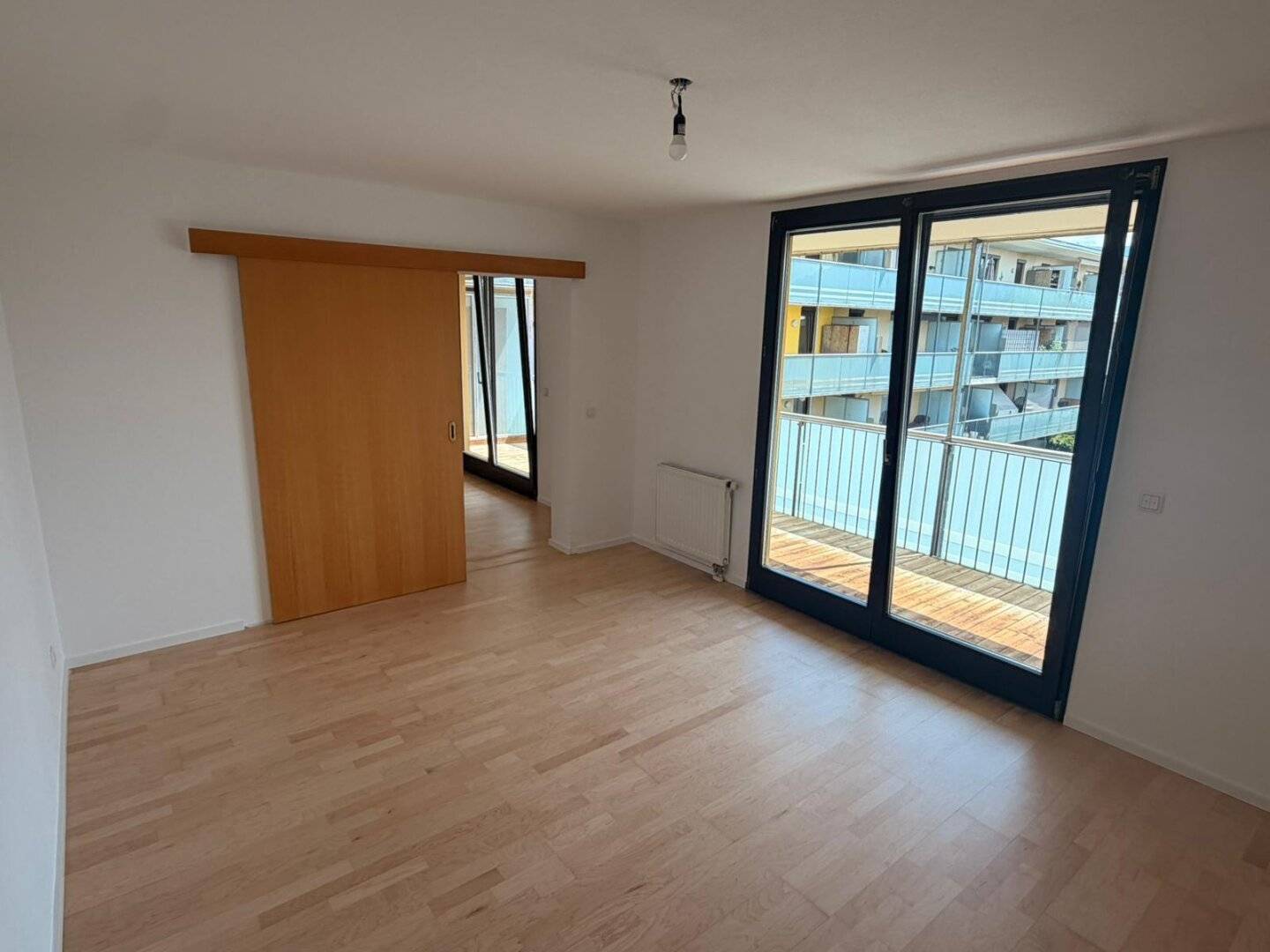 2-room apartment with 24 m² sunny south-facing balcony in central quiet location of Salzburg