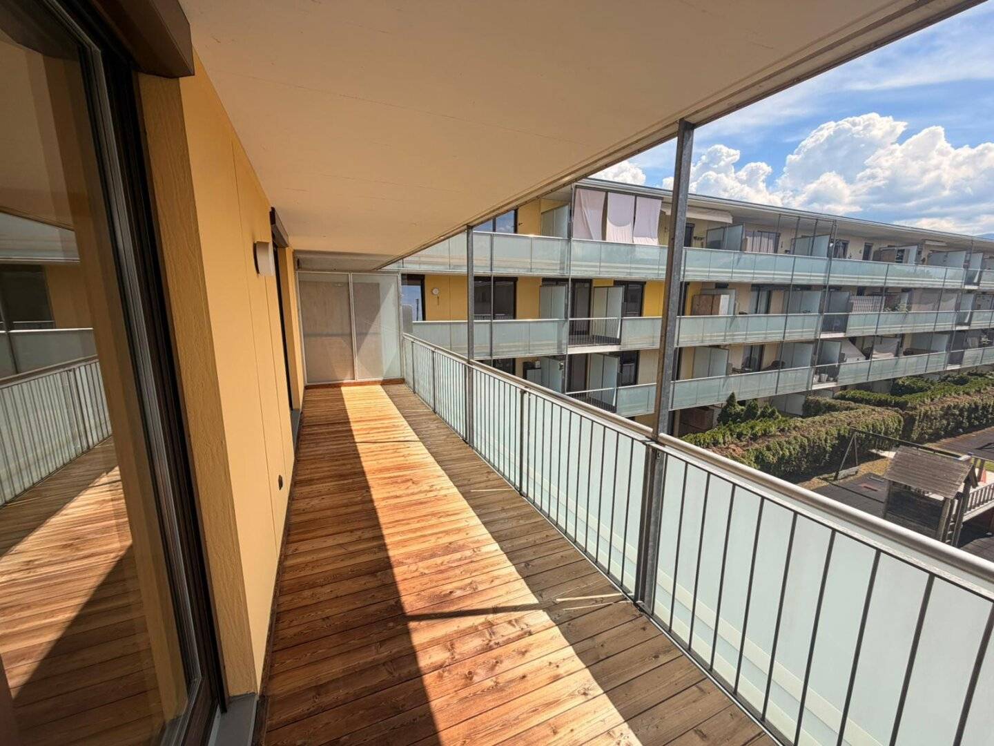 2-room apartment with 24 m² sunny south-facing balcony in central quiet location of Salzburg
