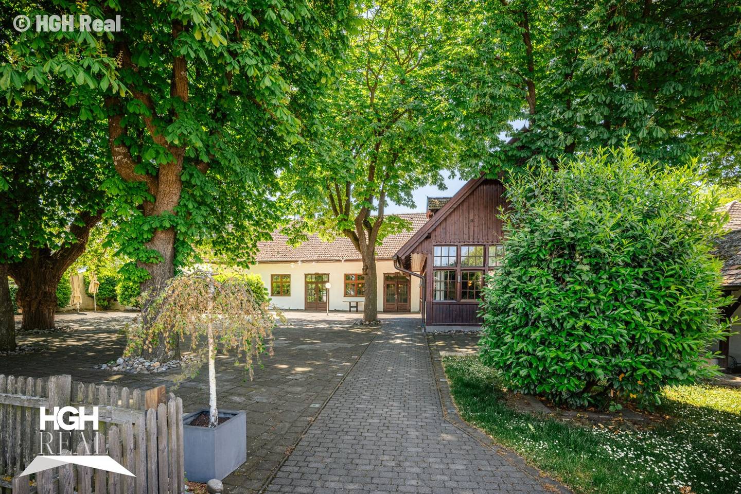 2074 Unterretzbach Idyllischer, top-ausgestatteter Gasthof mit großzügigem Gastgarten im Eigentum