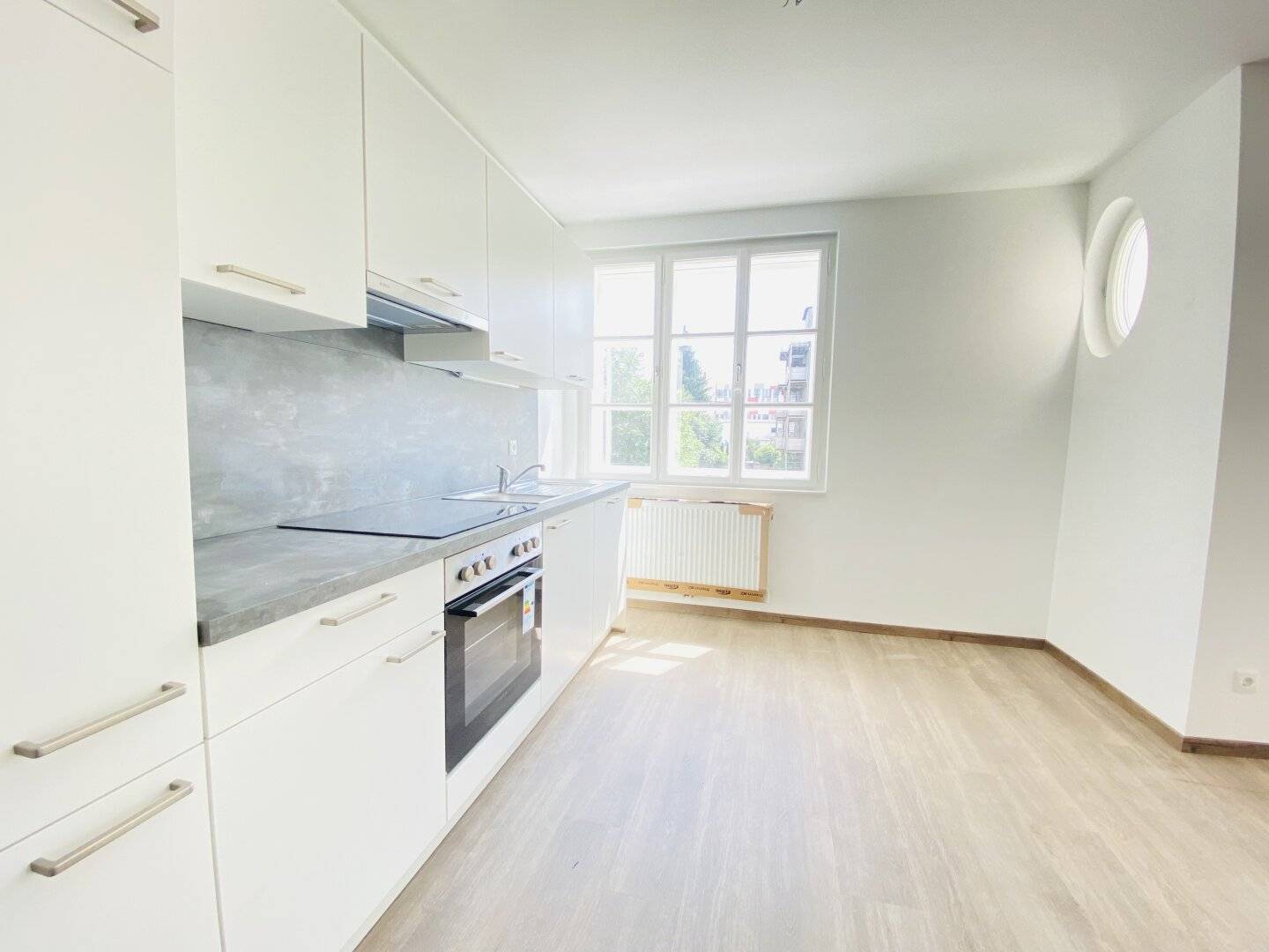 Licht und klare Linien prägen das Ambiente dieser Wohnung - GEFÖRDERT!