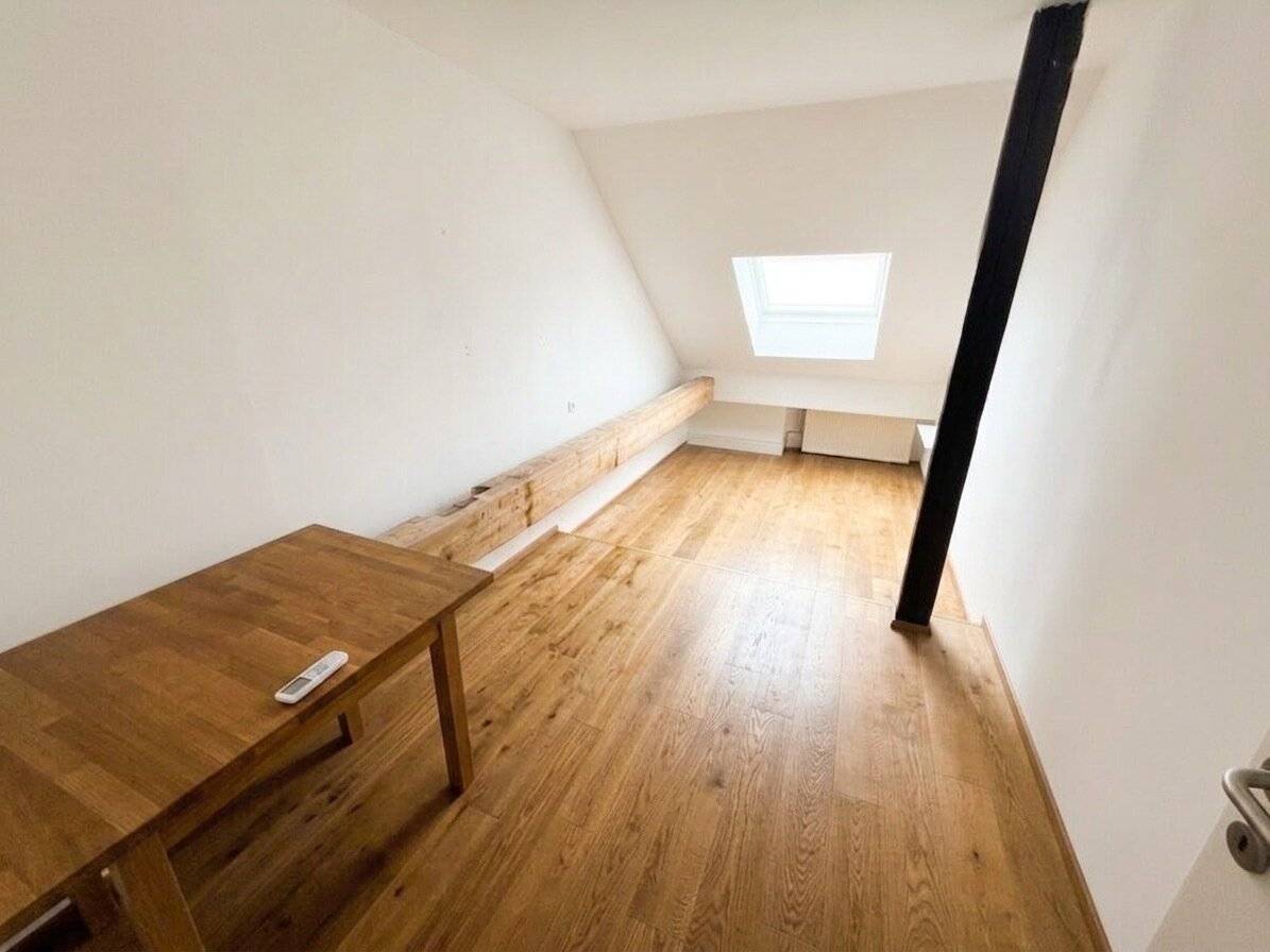 Spacious period apartment with roof terrace in sought-after Graz residential area