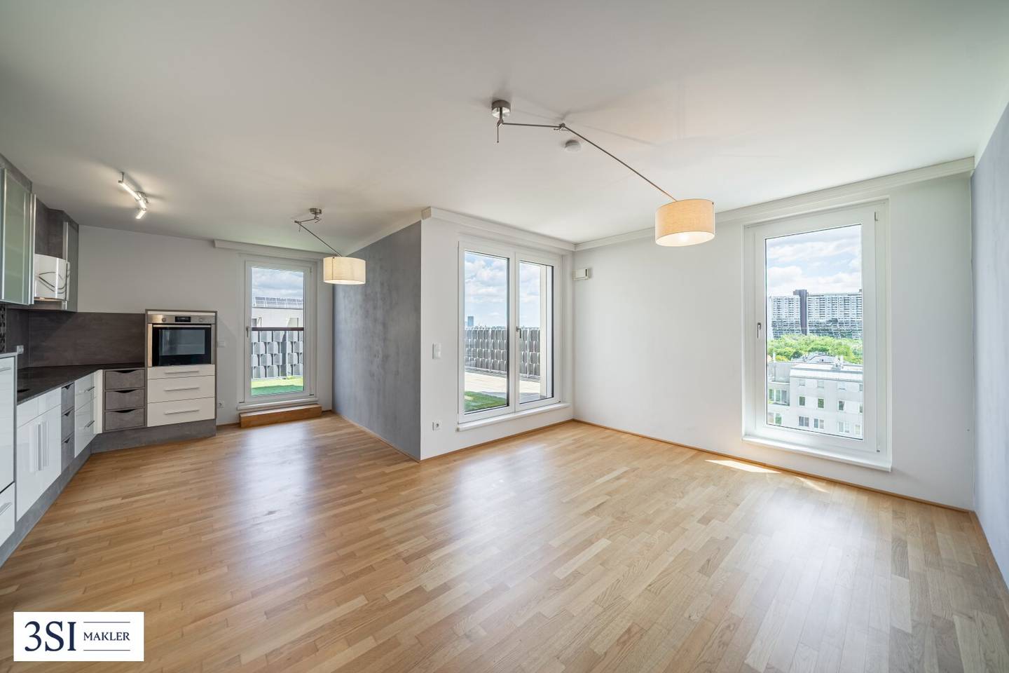 Dream home with spacious roof terrace – modern rental apartment above the roofs of Liesing