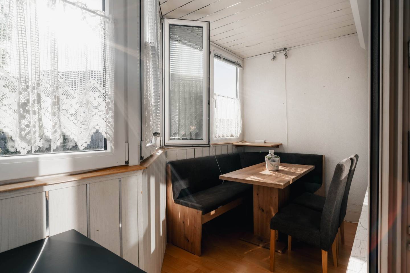 Großzügige 4-Zimmer-Wohnung mit Lift und TG-Stellplatz in gefragter Lage von Asten
