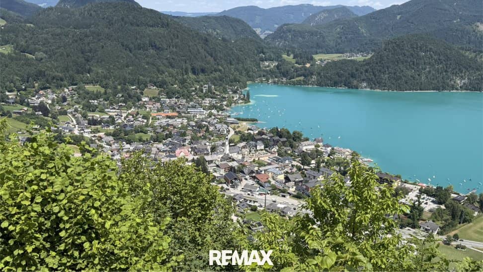 Rare opportunity at Wolfgangsee. Condominium with secondary residence permit
