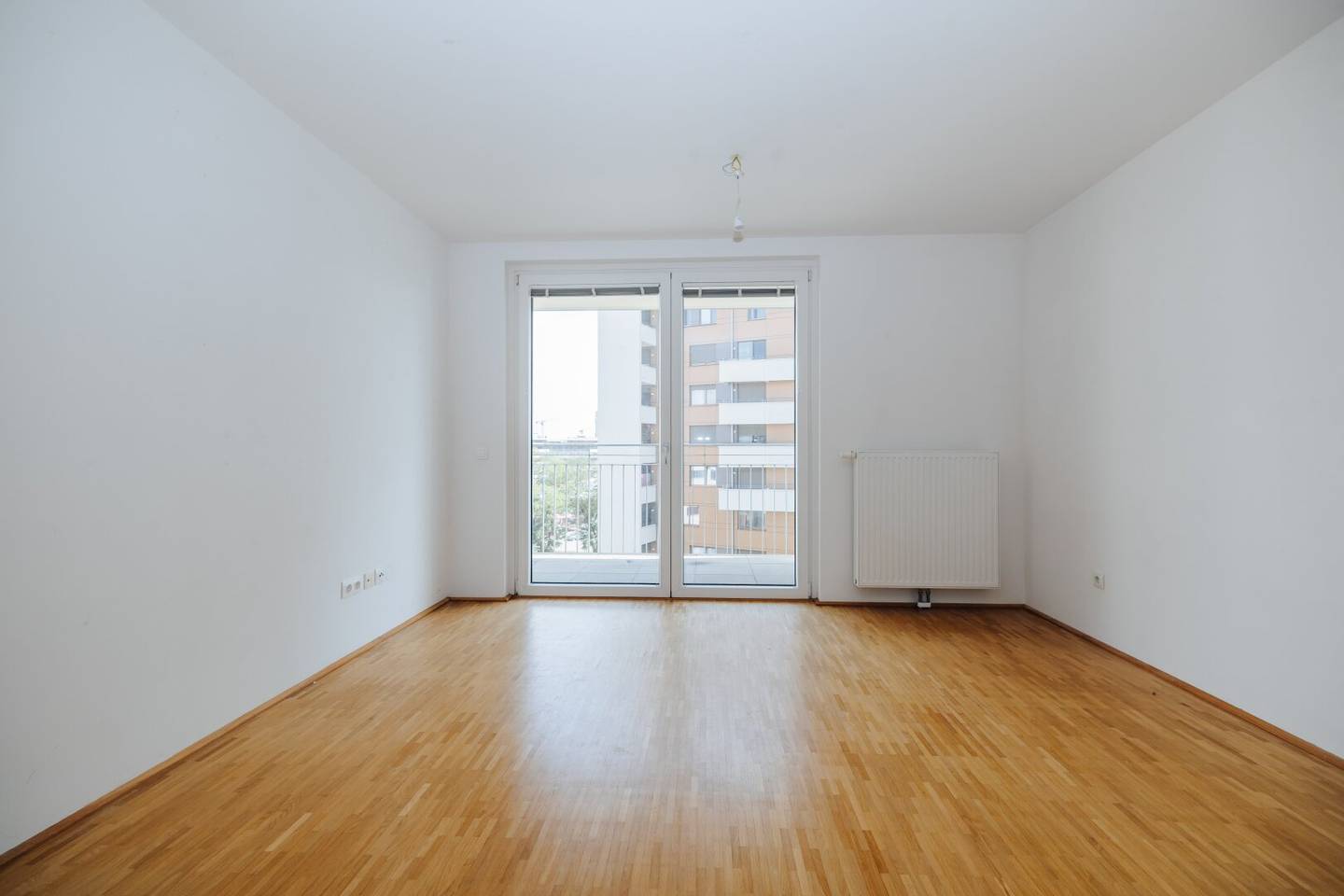 BARRIER-FREE I SOUTH BALCONY I PRIME LOCATION IN EGGENBERG I 5TH FLOOR I MODERN KITCHEN I PROJEKT WOHNEN