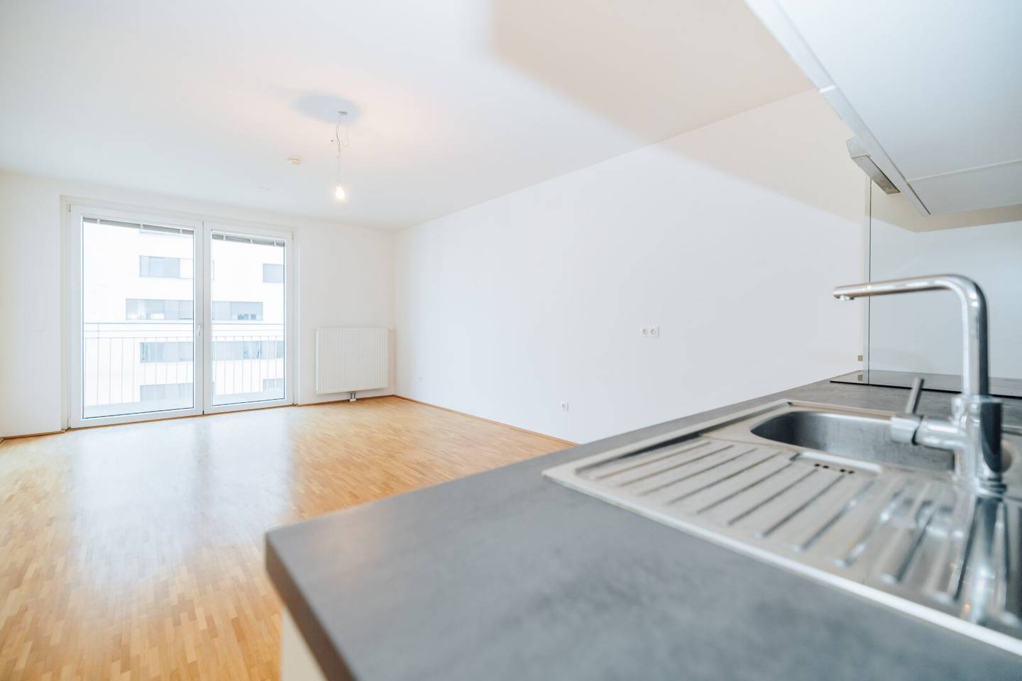 Sunny South Balcony I 5th Floor I Prime Location I Modern Fitted Kitchen I Elevator I Projekt Wohnen