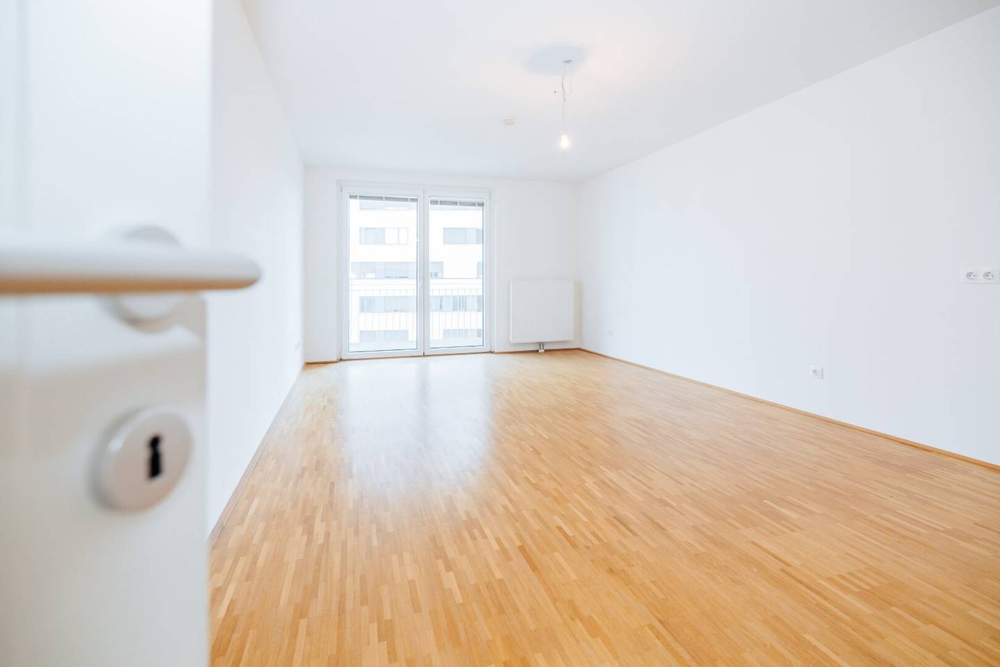 Sunny South Balcony I 5th Floor I Prime Location I Modern Fitted Kitchen I Elevator I Projekt Wohnen