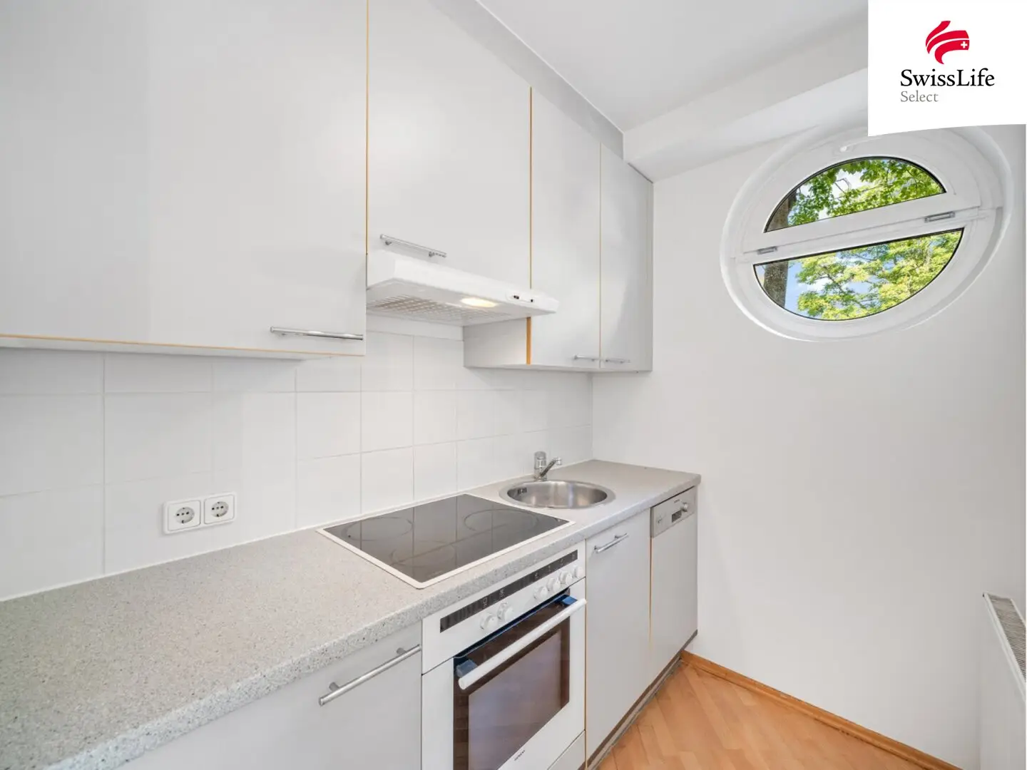 Compact 2-room apartment with terrace and private garden | Parking space