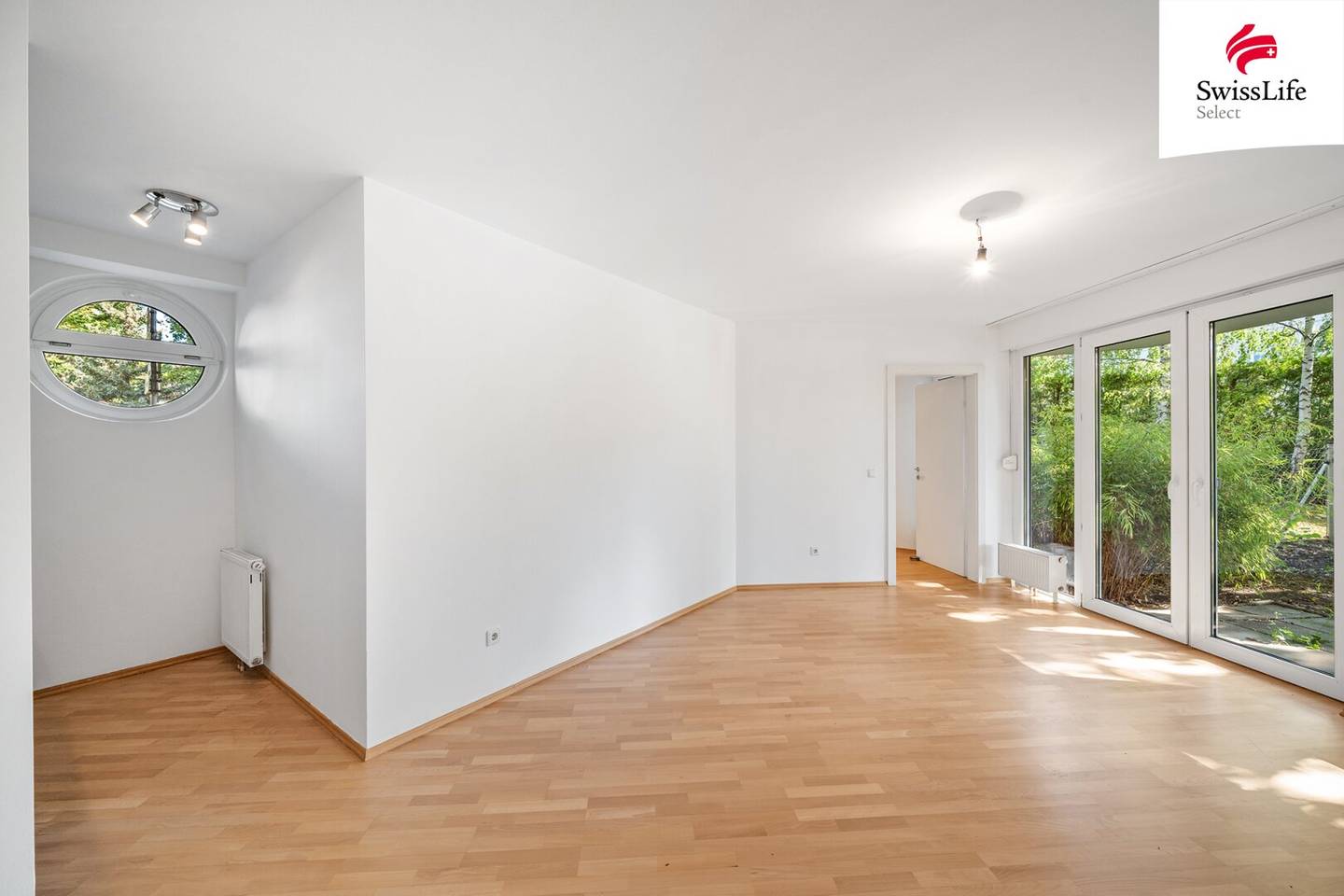 Kompakte 2-Zimmer-Wohnung mit Terrasse und Eigengarten | PKW Stellplatz