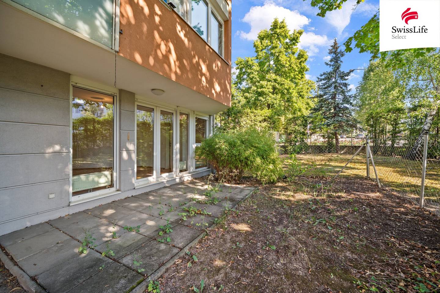 Kompakte 2-Zimmer-Wohnung mit Terrasse und Eigengarten | PKW Stellplatz