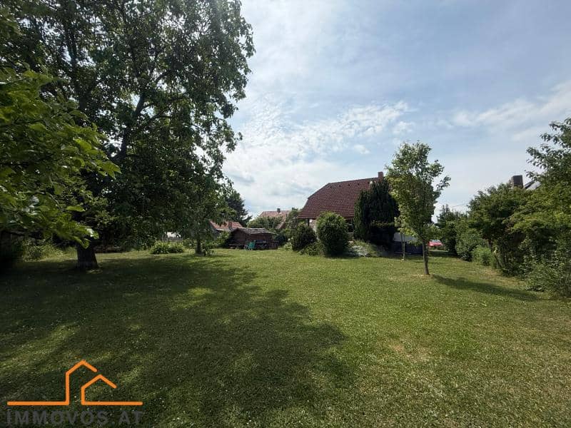 Investment apartment with private garden and subdivision potential