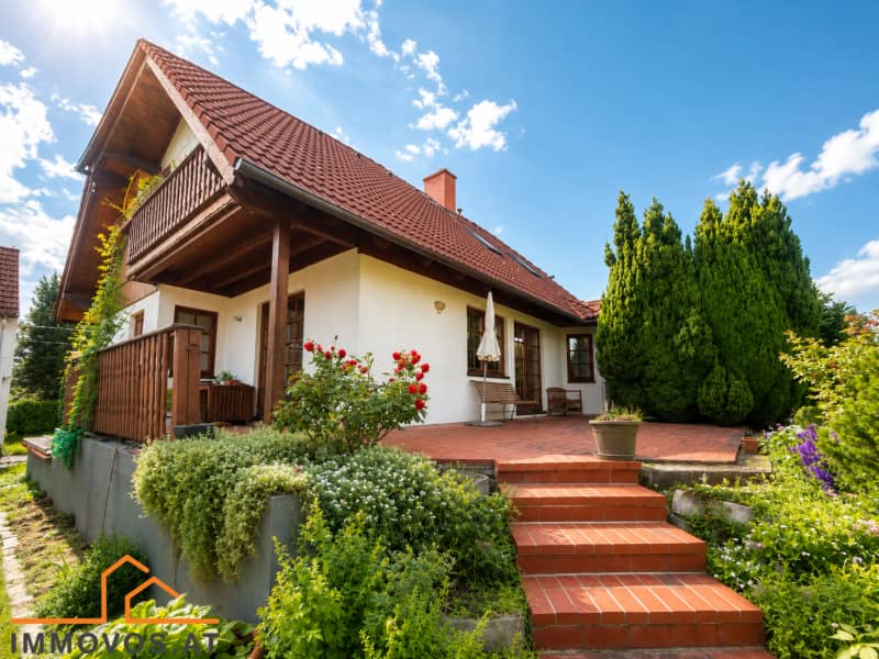 Investment apartment with private garden and subdivision potential