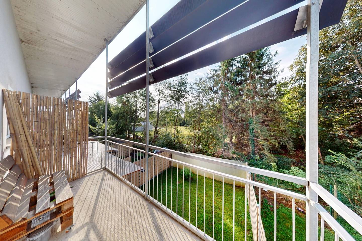 Top-Grundriss trifft Wohnkomfort – 2-Zimmer-Wohnung mit Balkon &amp; Carport: Bald selbst einziehen oder weiterhin klug investieren