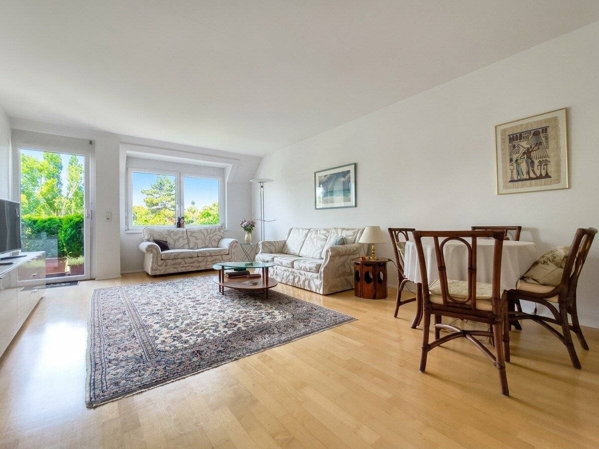 Wohnung mit Westbalkon und Garage
