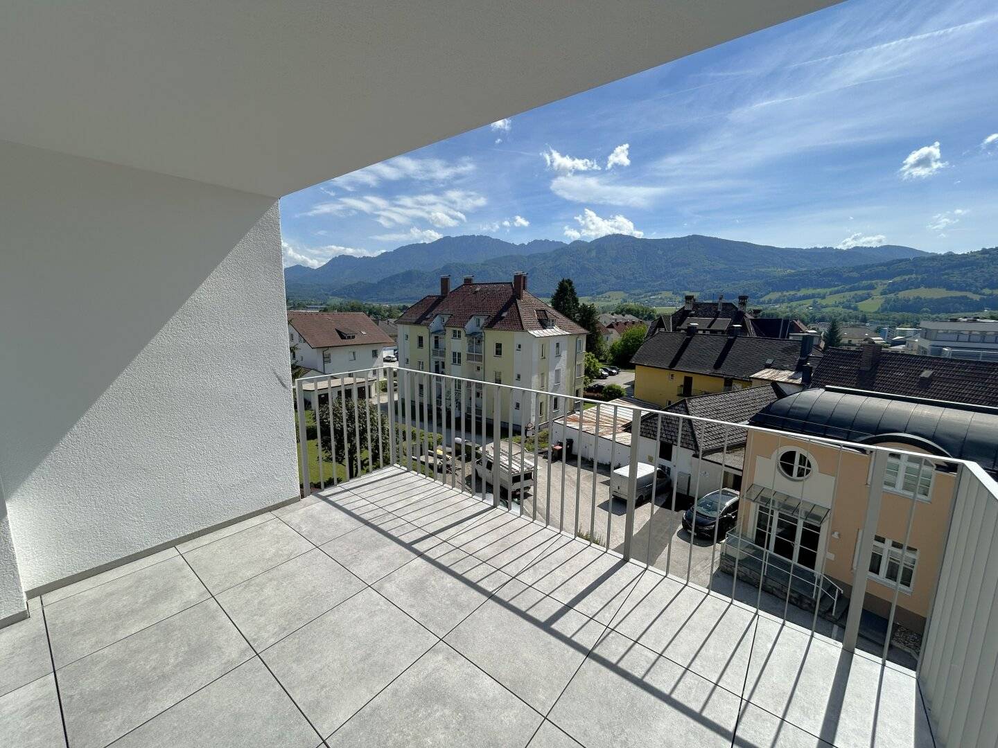 Neubauwohnung Top 27 - Loggia mit Ausblick