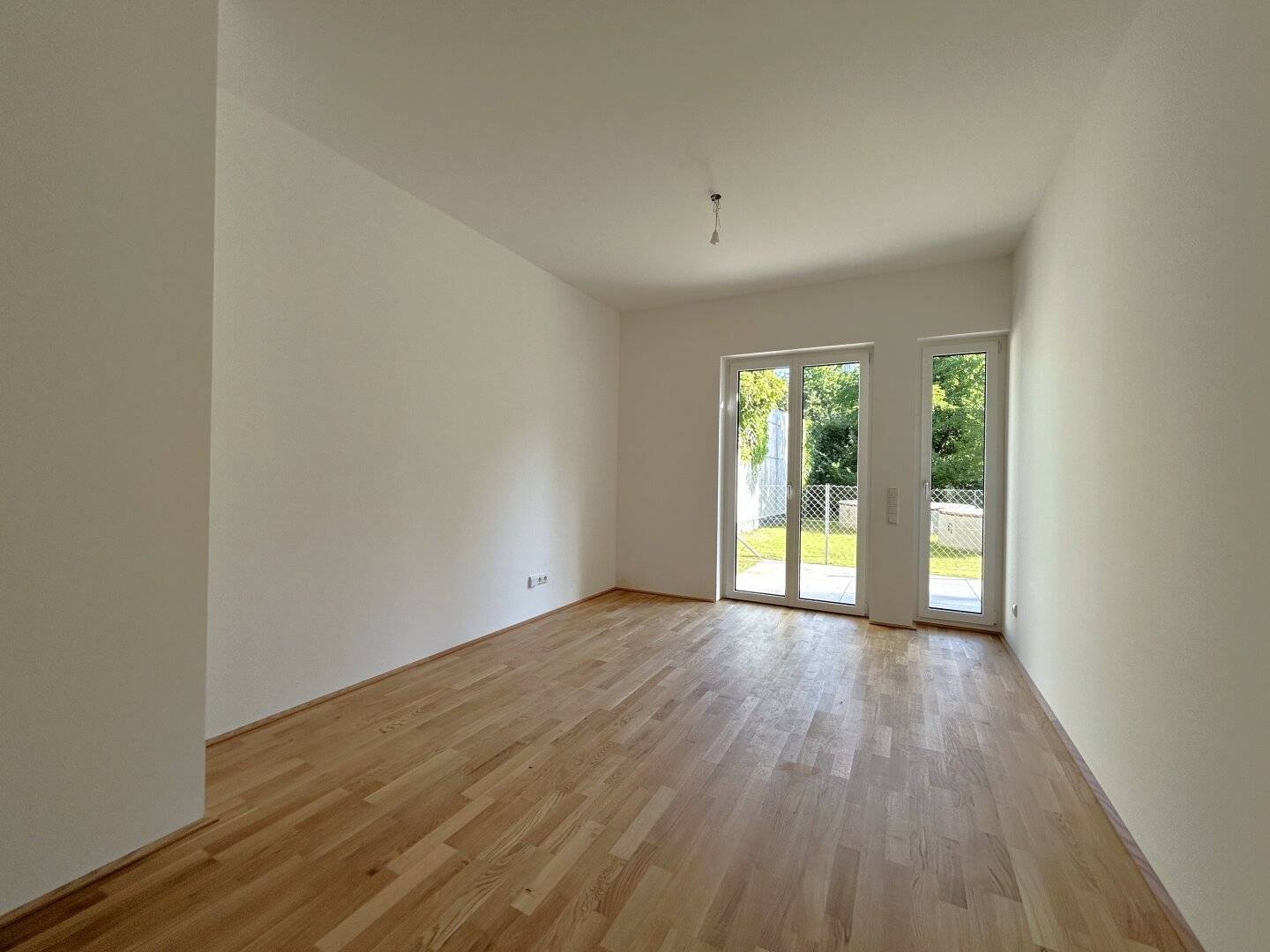 Newly built 2-room garden apartment with quiet courtyard location in Linz-Urfahr