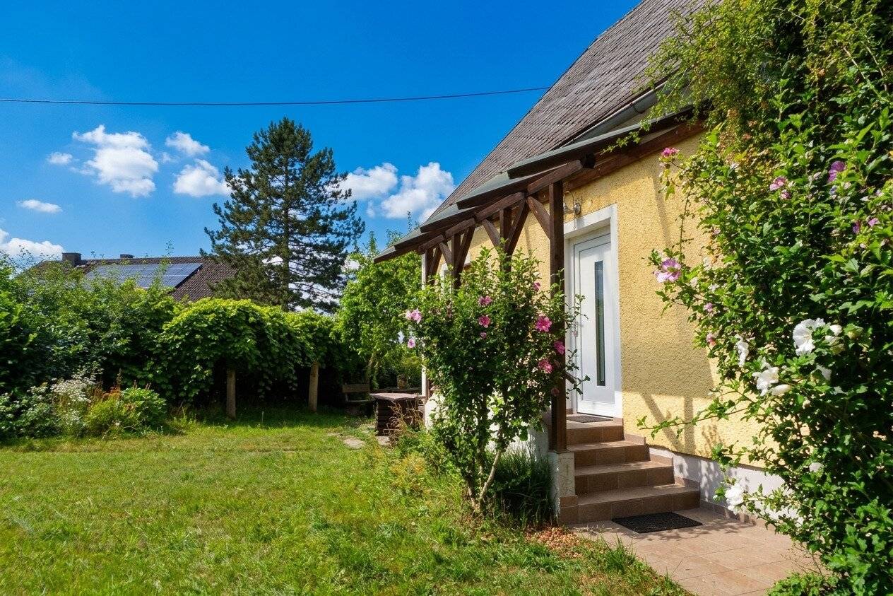 Landhaus, sonnige Lage- 1522m² Garten, Nebengebäude &amp; Doppelcarport