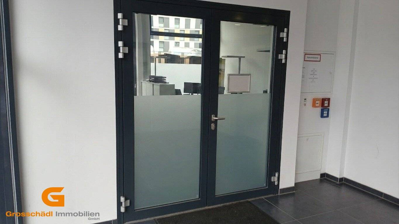 Salzburg Nord - Office and showroom spaces to rent with best visibility