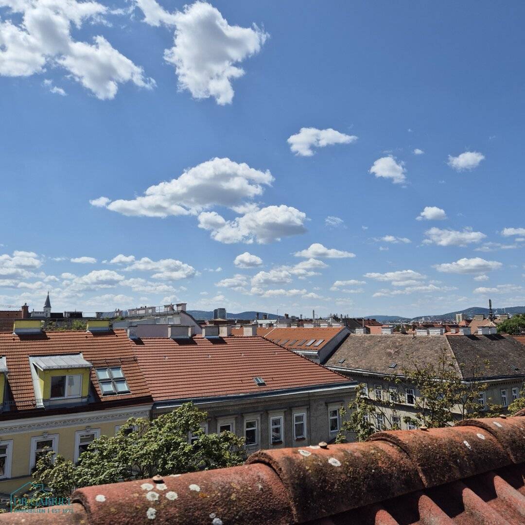 Open-ended Rooftop Terrace Rental - Second Occupancy