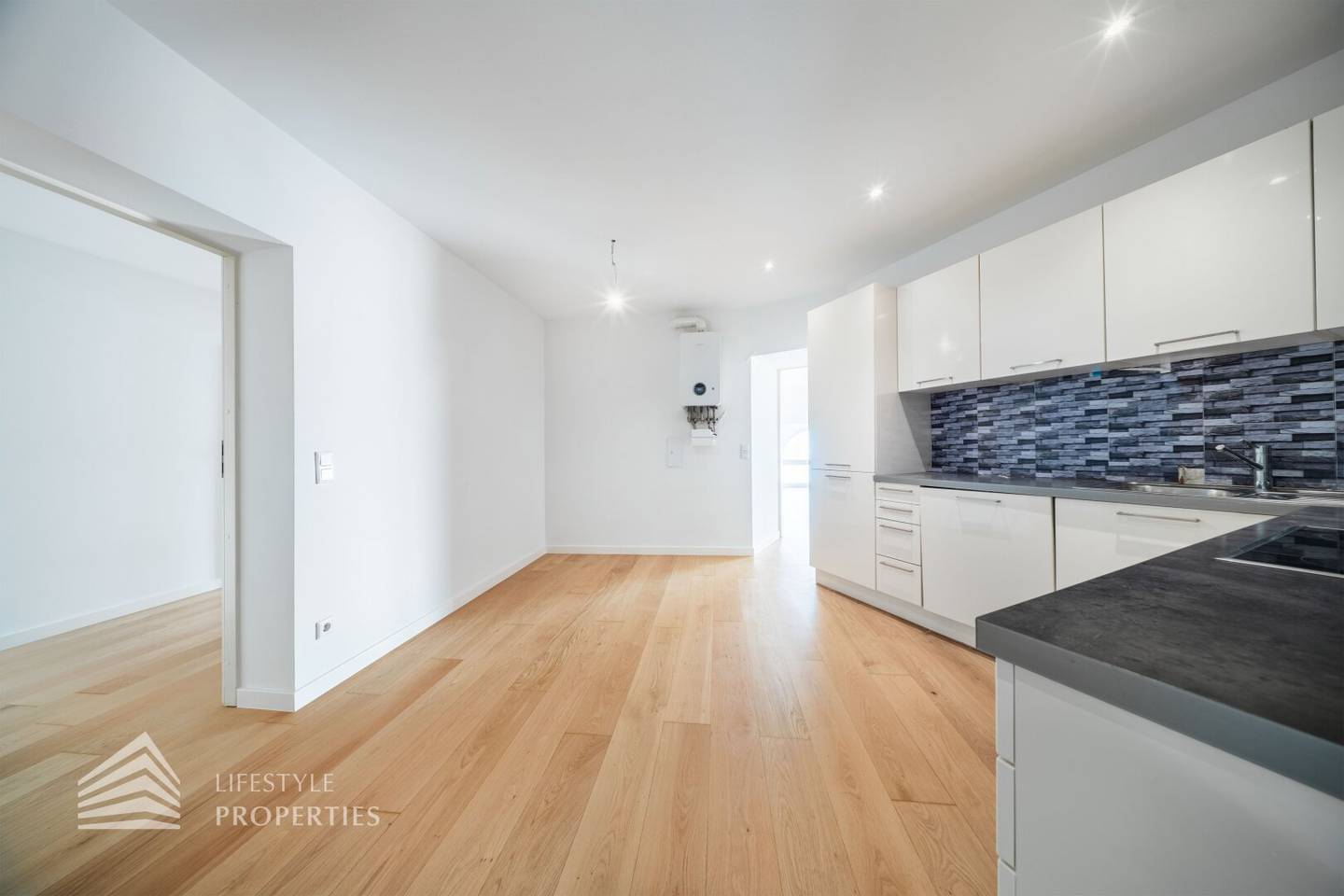 Inviting 3-room period apartment near Augarten