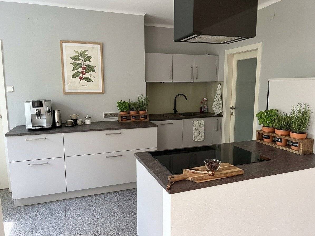 STADTOASE - bezugsfertiges Einfamilienhaus mit Schwimmteich in ruhiger Lage in Wr. Neustadt - PROVISIONSFREIER Verkauf