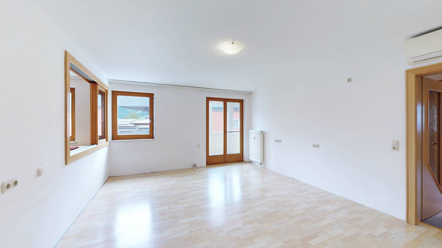 Erdgeschosswohnung mit südwestbalkon und Einbauküche