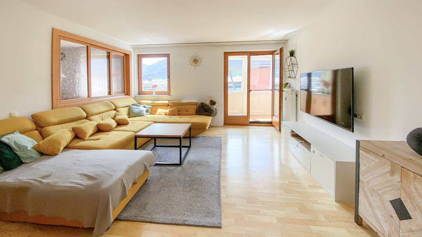 Erdgeschosswohnung mit südwestbalkon und Einbauküche