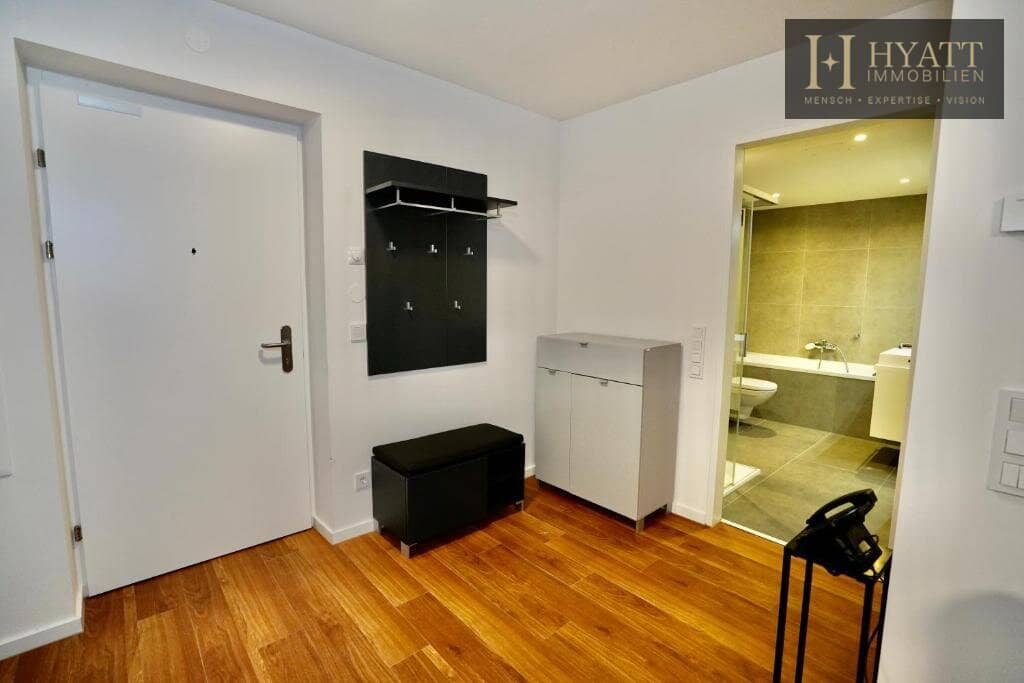 Exclusive 2-room attic apartment with balcony | fully furnished | flexible owner-occupation or short-term rental (Airbnb) approx. 9 % gross revenue yield 2025