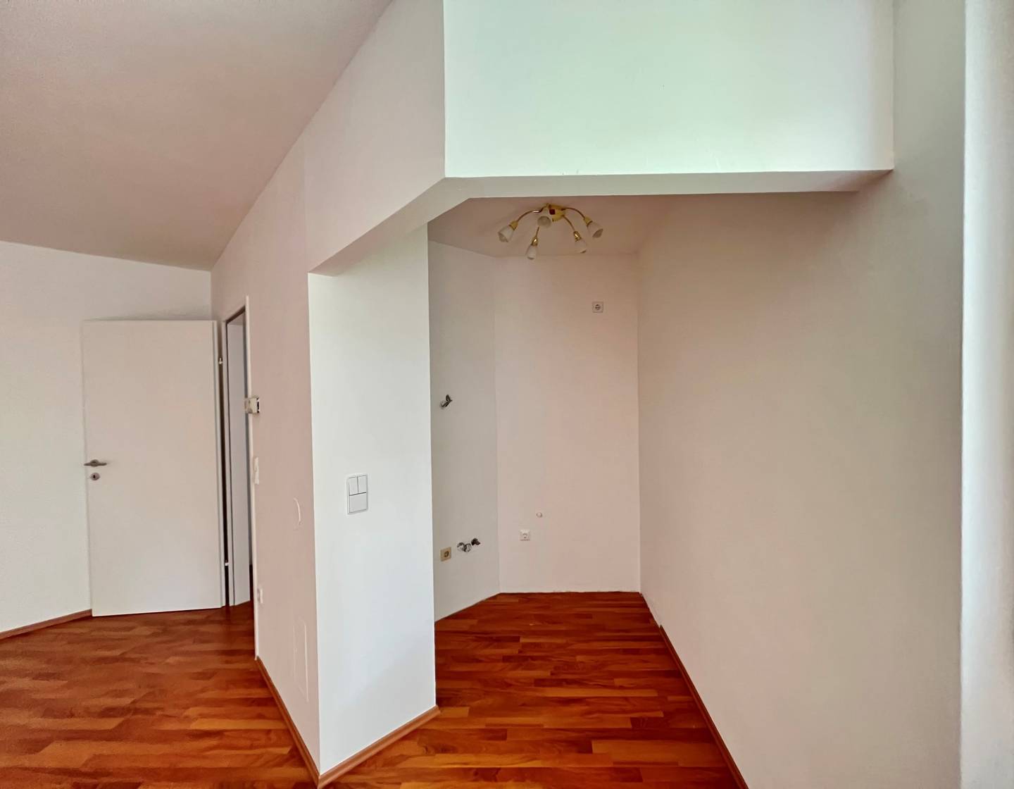 Sunny ground floor apartment with garden