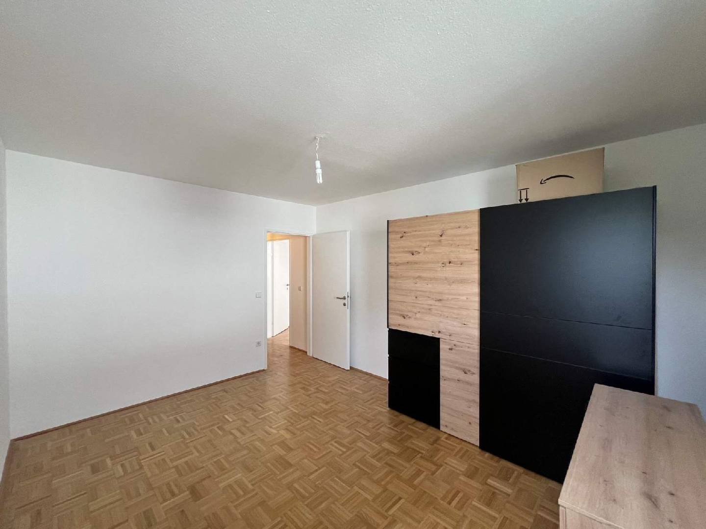 New build apartment with shared garden and good transport links