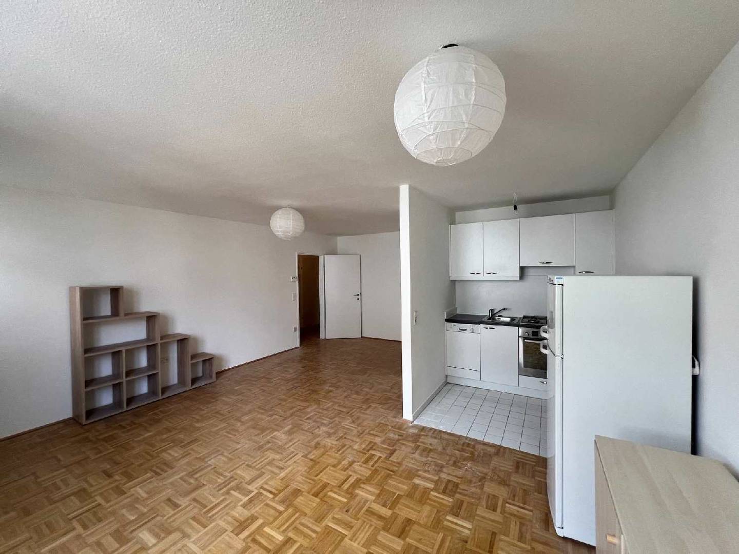New build apartment with shared garden and good transport links