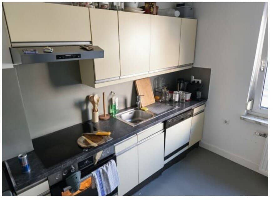 Doppelhaus mit zwei Wohneinheiten zu verkaufen (Top 1 saniert und vermietet + Top 2 unsaniert)