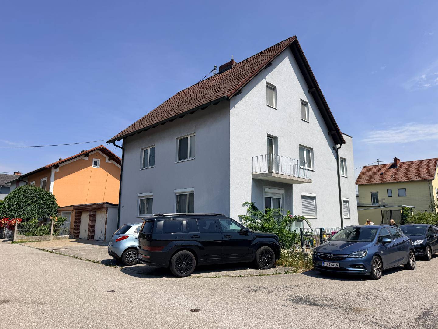 Lichtdurchflutete Wohnung mit Gartenbenutzung in ruhiger Lage