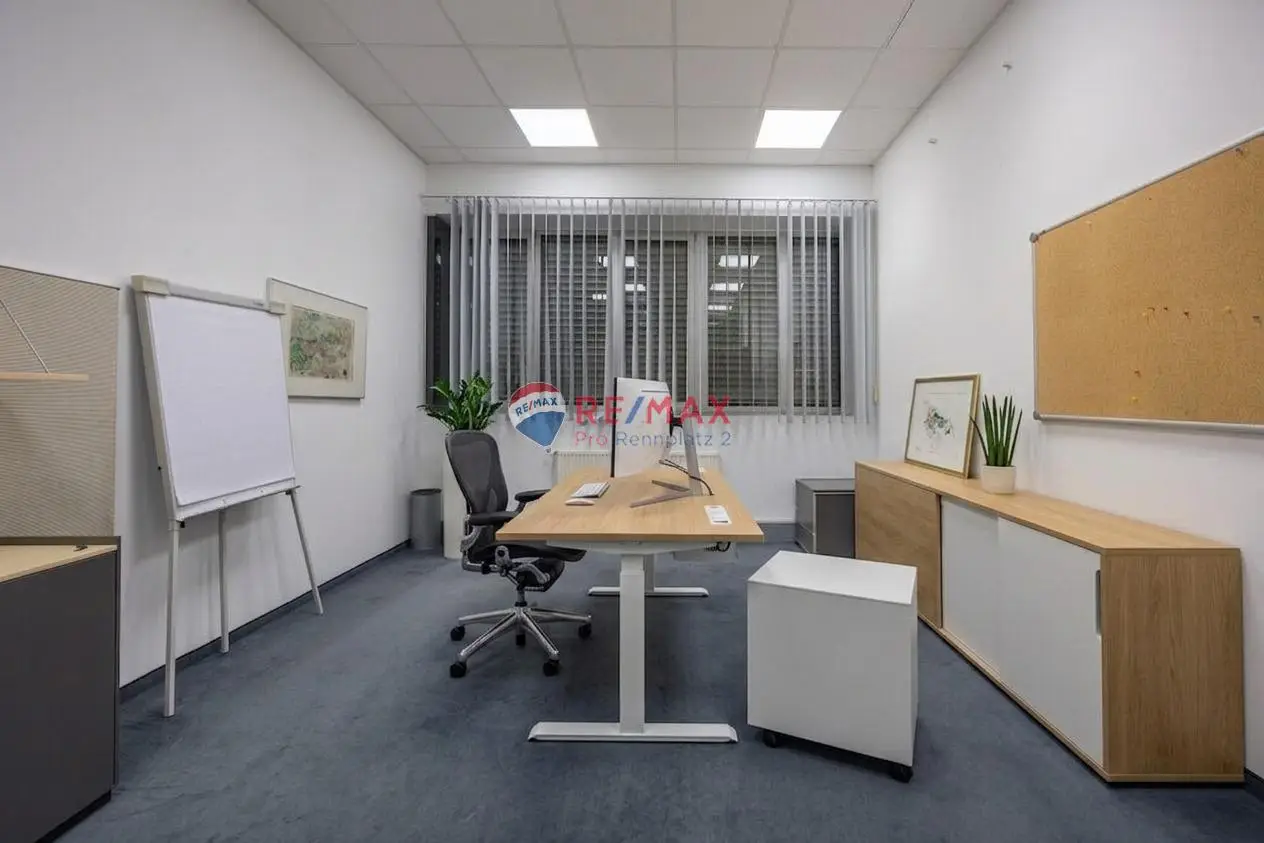 Flexible Loftwohnung mit Stellplätzen und guter Anbindung