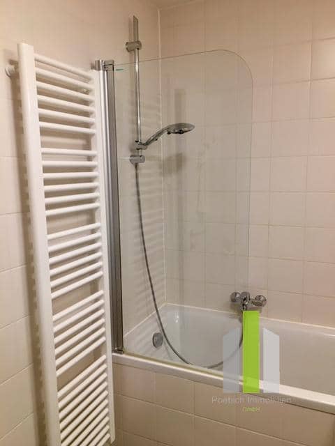 Fully furnished apartment with underground parking and balcony in a quiet location