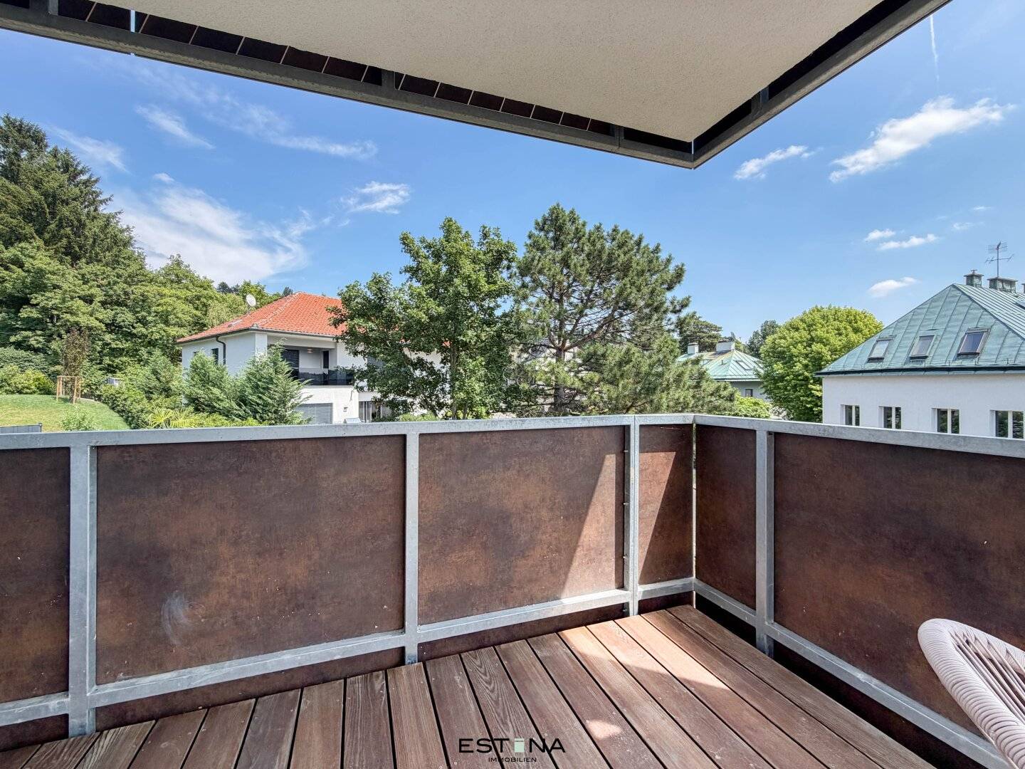 Family living in the green with generous outdoor spaces in Dornbach
