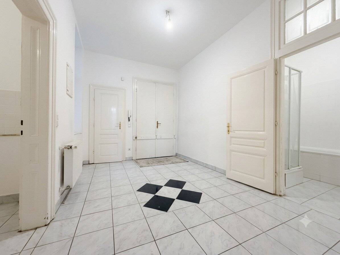 Classic Viennese Old-Build Elegance in the Heart of the 3rd District
